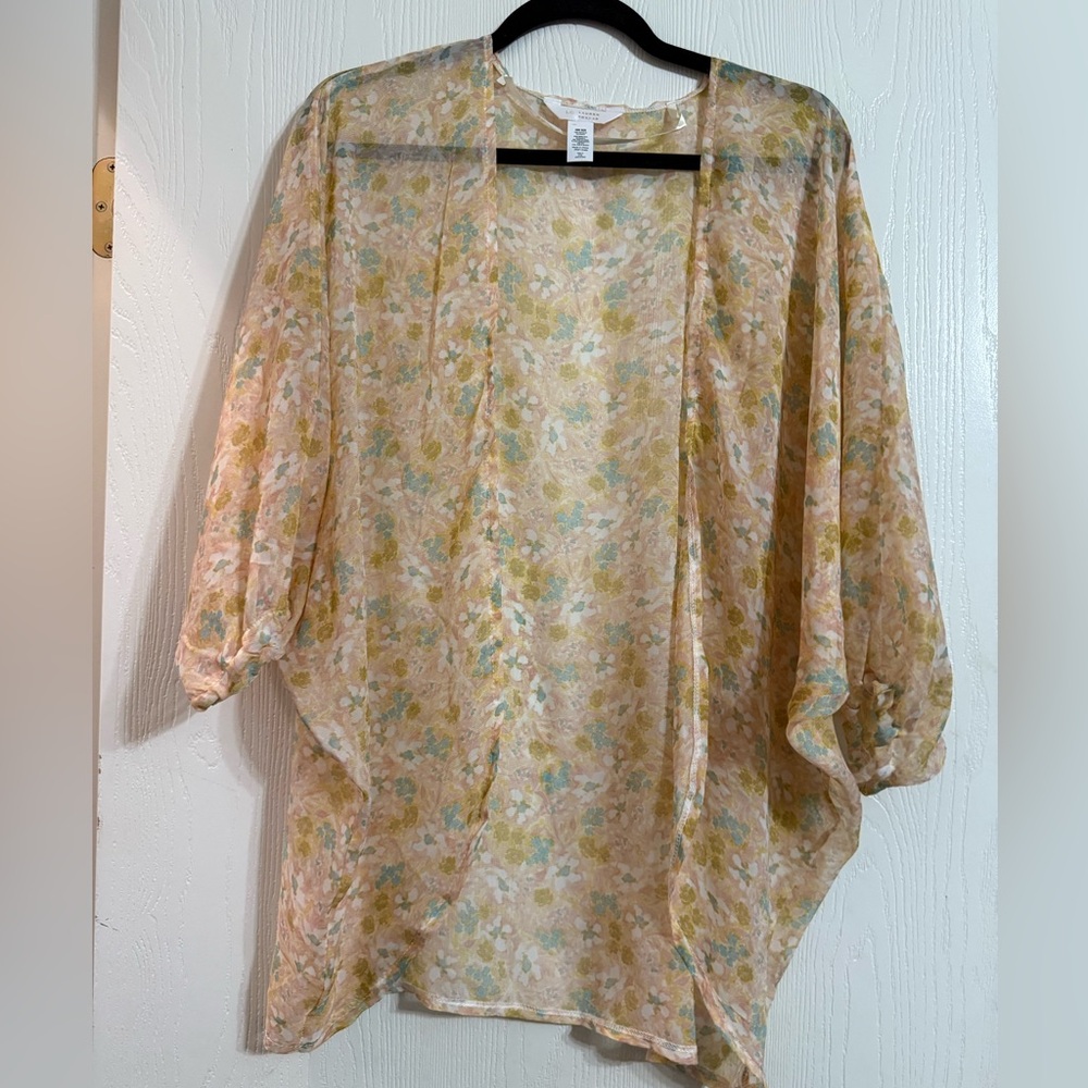LC Lauren Conrad Sheer Floral Kimono Cardigan in Beige, Cream, Blue